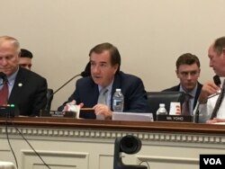 外交事务委员会主席罗伊斯 (美国之音钟辰芳拍摄)