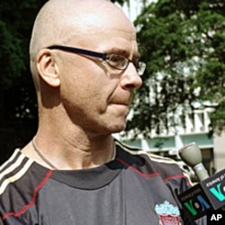 劳伦斯.考迪斯，英国自由撰稿人