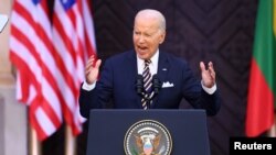 Rais wa Marekani Joe Biden katika mkutano wa NATO mjini Vilnius, Lithuania.
