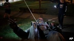 2020年6月20日，首都华盛顿唯一的一座南北战争时期南方邦联派克将军的雕像被推倒。