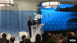 美国中央情报局局长蓬佩奥2018年1月23日在位于华盛顿的美国企业研究所讲话（美国之音叶林摄）