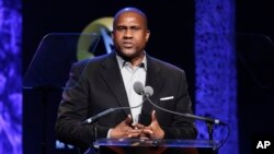 节目主持人塔维斯·斯迈雷（资料照）