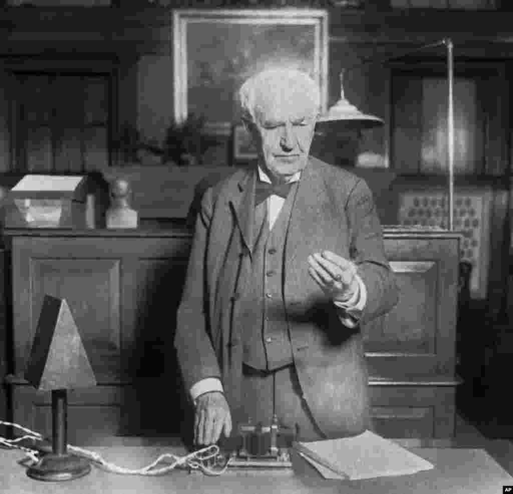 Incandescent Bulbs Lights Out