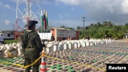 پلیس می گوید این بزرگترین محموله کوکائین توقیف شده در کلمبیا است