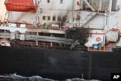 រូបឯកសារ៖ រូបភាព​ចេញ​ផ្សាយដោយ​កងទ័ព​ជើងទឹក​ឥណ្ឌា បង្ហាញ​នាវា Genco Picardy របស់​សហរដ្ឋអាមេរិក​រង​ការ​វាយ​ប្រហារ​ដោយ​ដ្រូន​របស់​ក្រុម​ហ៊ូធី (Houthi) នៅ​ឈូងសមុទ្រ Aden កាលពីថ្ងៃទី១៨ ខែមករា ឆ្នាំ២០២៤។