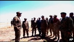 ጠቅላይ ሚኒስቴር አብይ አህመድ ከኢትዮጵያ መከላከያ ሰራዊት ጋር