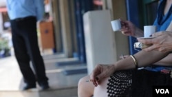 Studi baru menunjukkan perokok pasif yang tinggal dengan perokok lebih besar kemungkinan lebih sering masuk rumah sakit dan menderita gangguan jiwa.