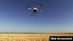 无人机巡视庄稼（FAA网页截图）