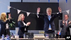 Надминувајќи ги сите предвидувања, Партија за слободата на Вилдерс (ПВВ) освои 37 места од 150 во средата