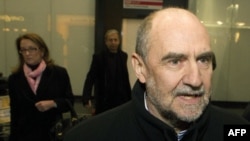 Pemimpin tim Badan Tenaga Atom Internasional (IAEA) Herman Nackaerts di bandara Schwechat, Vienna (18/1).