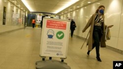 Arhiv - Stanica podzemne željeznice u Londonu (Foto: AP/Alastair Grant)