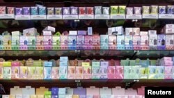 Vejpovi u prodavnici u Koloradu, maj 2024. (REUTERS/Kevin Mohatt)
