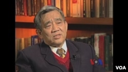 中国著名记者、《墓碑》一书的作者杨继绳在2012年接受美国之音专访，谈中国大饥荒