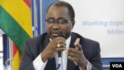 World Food Program country director for Zimbabwe Sory Ouane speaking in Harare, Sept. 18, 2013. (Sebastian Mhofu for VOA)
