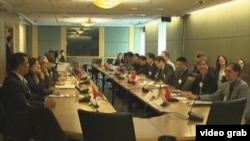 美中青年科技论坛在美国国务院登场 (美国之音视频截图)