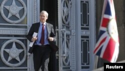 英国驻俄罗斯大使布里斯托2018年3月30日离开俄罗斯外交部(路透社)