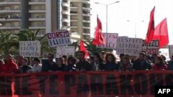 Tubimi i opozitës në Vlorë