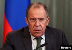 俄罗斯外长拉夫罗夫在莫斯科的记者会上讲话。（2014年4月8日）