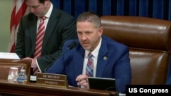 众议院国土安全事务委员会监督、调查和问责小组委员会主席、来自俄克拉荷马州的共和党籍联邦众议员乔什·布雷钦在9月18日的听证会上。