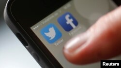  از میان پسوردهای لو رفته، ۱۷ هزار نفر، رمز شان ۱۲۳۴۵۶ بوده است.