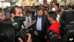 28일 이란 대통령 선거 후보 중 한 명인 모센 레제이 전 혁명수비대 사령관이 기자회견을 갖고 있다. (자료사진)