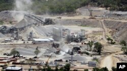 Kuusaa Faayilaa:Hujii hidhaa abbaayaa bara 2013 