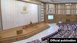 ပြည်သူ့လွှတ်တော်