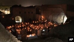 تصویر صومعه "دیر مار ایلیا" که داعش آن را ویران کرد. این تصویر را ارتش آمریکا در ۳ آوریل ۲۰۱۰ منتشر کرد