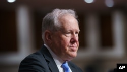 2021年5月25日，美国总统拜登提名的空军部长弗兰克·肯德尔出席参议院军事委员会的确认听证会。