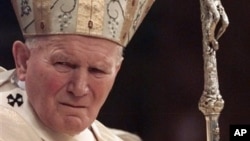 Pope John Paul II celebrated mass in New York's Central Park, Oct. 7, 1995.