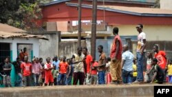 Des manifestants à Conakry, Guinée, 20 avril 2015.