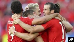 بِل نقش عمدۀ در تنها گول تیمش در برابر آیرلند شمالی داشت که توسط مدفاع آیرلند وارد دروازه شد.