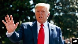 도널드 트럼프 미국 대통령이 9일 백악관 사우스론에서 북한 문제 등에 관해 언급했다.