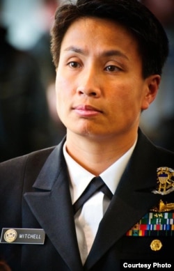 金伯利·米切尔海军服役（金伯利·米切尔提供）