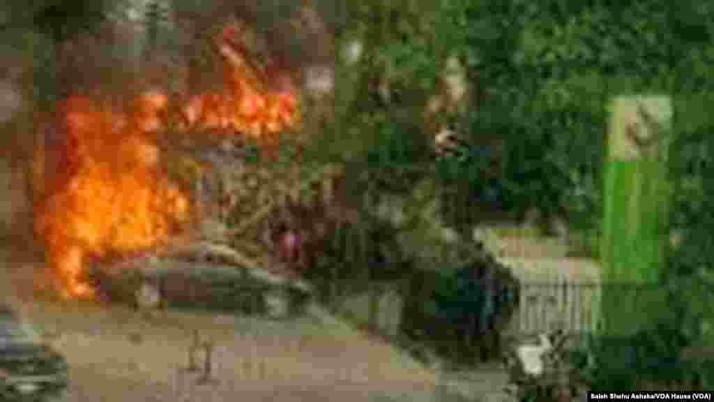 Tashin Bam Yau Laraba a Banex Plaza na Abuja, Yuni 25, 2014.