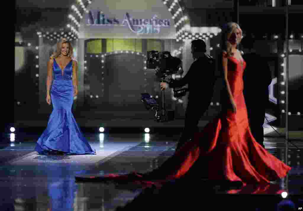 دختران برگزیده آیوا و کلورادو شرکت کننده در مسابقات دختر شایسته آمریکا ۲۰۱۶