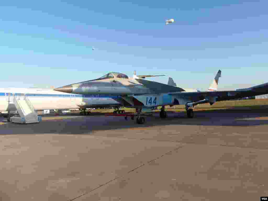 俄罗斯的另一款第五代战机米格-1.44。