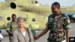 Beatrice Stockly est libérée après son premier enlèvement au Mali, le 24 avril 2012. 