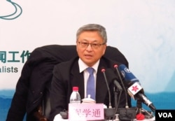 中国知名国际关系学者阎学通对中外记者说，中美新型大国关系至今尚未建立起来 。（美国之音东方拍摄）