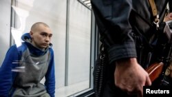 وادیم شیشیمارین، ۲۱ ساله، در دادگاهی در کی‌یف