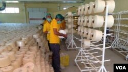 این فابریکه روزانه ظرفیت تولید شش تُن تار را دارد