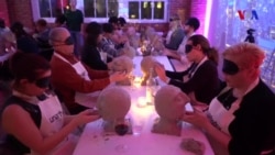 Nyu Yorkda gözübağlı heykəltaraşlıq