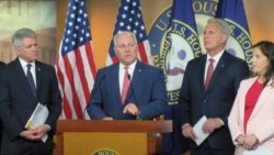 美国国会众议院少数党党鞭斯卡利斯2021年6月23日在国会上在记者会上发言。（美国之音记者李逸华拍摄）