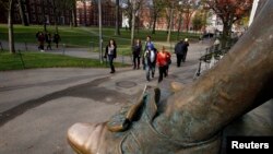 资料照片：美国哈佛大学校园一景 （路透社）