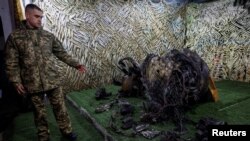 Pjesë të raketës balistike ruse që goditi qytetin e Dnipro, Ukrainë