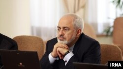 ظریف در واکنش به سخنان کری گفت: اتهام ارسال سلاح توسط ایران به یمن بی اساس است