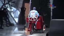 Արևի կրկեսի Crystal բեմադրությունը հանդիսատեսին է ներկայանում սառույցի, ձյան, լույսերի և անհավանական ակրոբատիկայի համադրությամբ