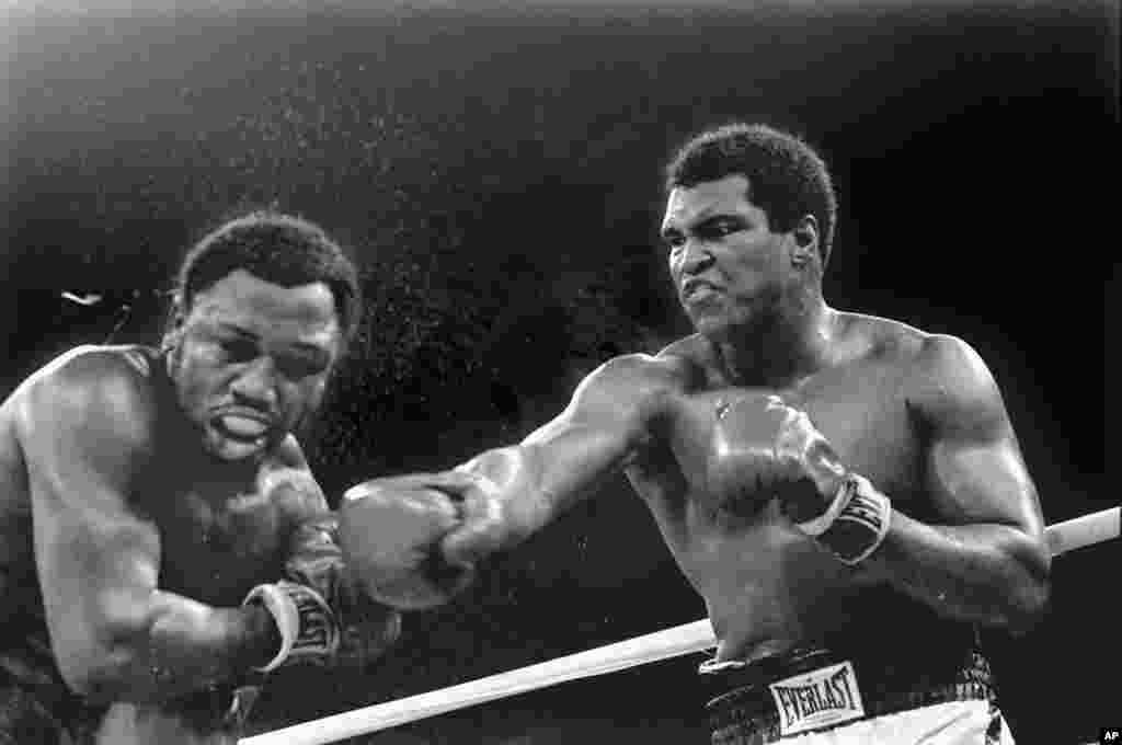 Muhammad Ali da Joe Frazier a Philippines, 1 Oktoba 1975