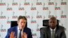 Sebastian Coe lors d'une conférence de presse avec le président de l'Athletics Kenya (AK), Jackson Tuwei, Nairobi, le 5 mars 2025.
