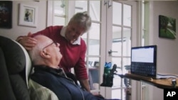 重度瘫痪患者可以使用Stetrode脑机接口技术发送短信、电子邮件、进行网上购物商店和银行业务。